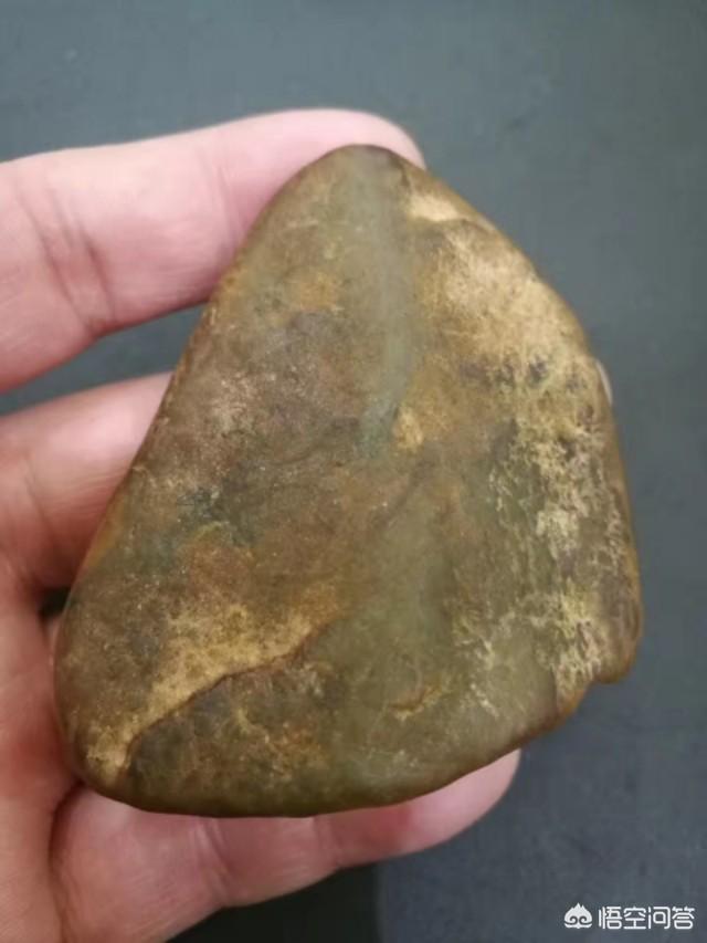 翡翠原石用水浸泡好不好,水泡法是否能准确地鉴定A货翡翠？