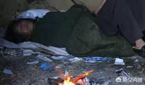 如何理解一个23岁的正常男生,活活饿死家里？