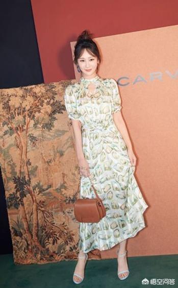 杨幂身高:穿短裙出镜“惊艳”到你的女明星是谁