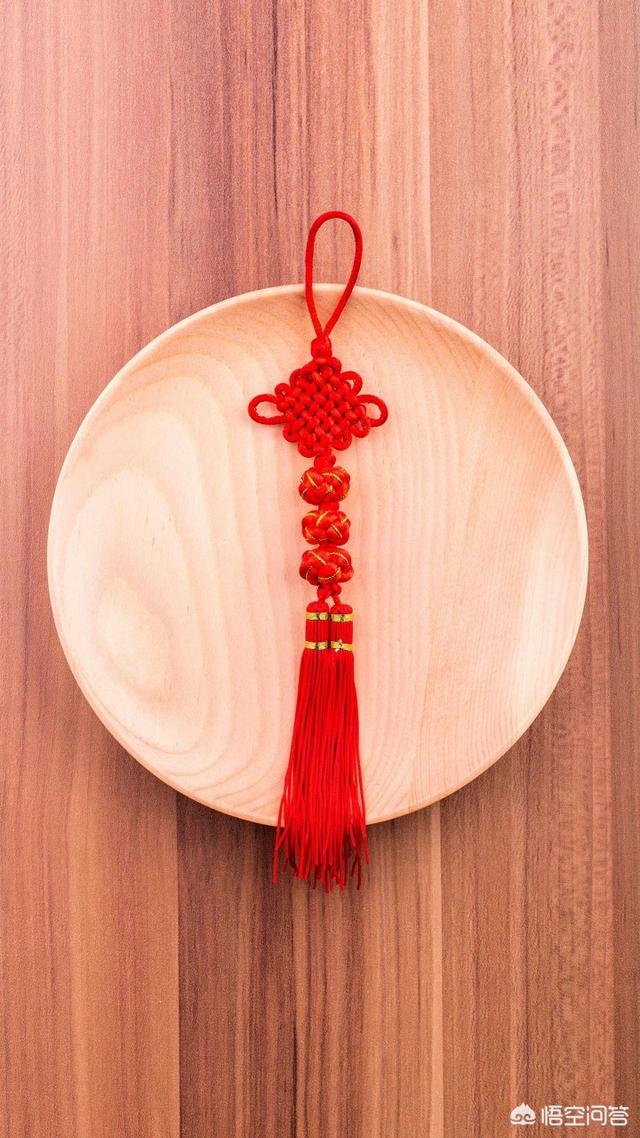 金镯子买什么款式好,你喜欢金镯子还是玉镯子？