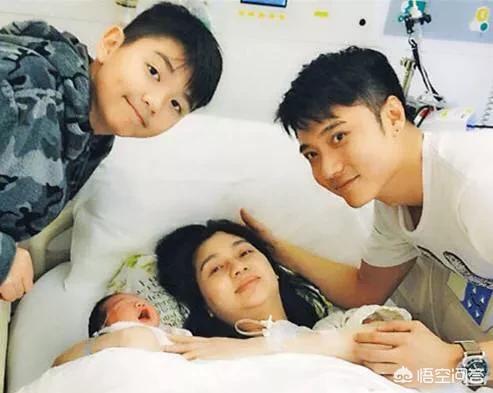 莫镐廉:你怎么看待张丹峰和洪欣的感情，你觉得他们真的般配吗？