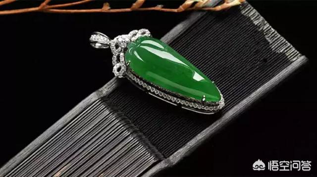 翡翠怎么看水头和种,鉴赏翡翠是看水头好还是看颜色？