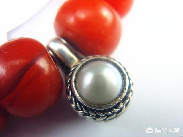 女人为什么不能戴南红,都说南红手串越戴越美，是真的吗？