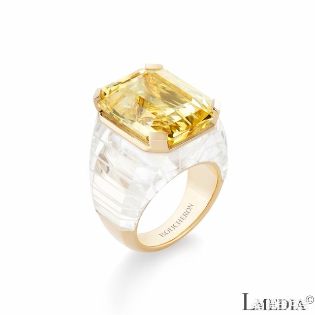 白水晶手串,白水晶手链掉在地上会裂吗？