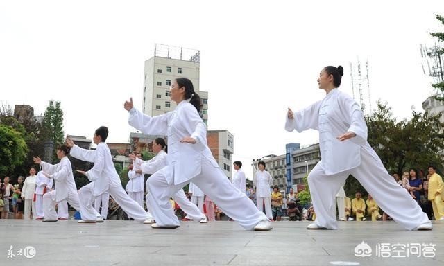 拳师:好拳打不过赖戏子，为什么戏子能躲过拳师的拳打脚踢？