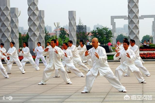 拳师:好拳打不过赖戏子，为什么戏子能躲过拳师的拳打脚踢？