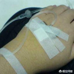 母亲总想输液,一年有一半时间输液,我们怕她输坏的,谁说也听不进去,怎么办？