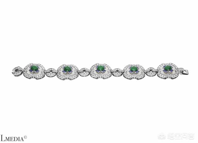 白水晶手串,白水晶手链掉在地上会裂吗？