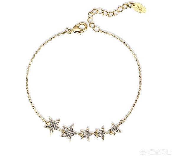 年轻少女不适合戴翡翠项链,翡翠戒指和翡翠项链配什么样的衣服好看？