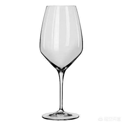 斜口红酒杯喝哪边，什么杯子喝葡萄酒最合适？