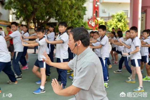 拳师:好拳打不过赖戏子，为什么戏子能躲过拳师的拳打脚踢？