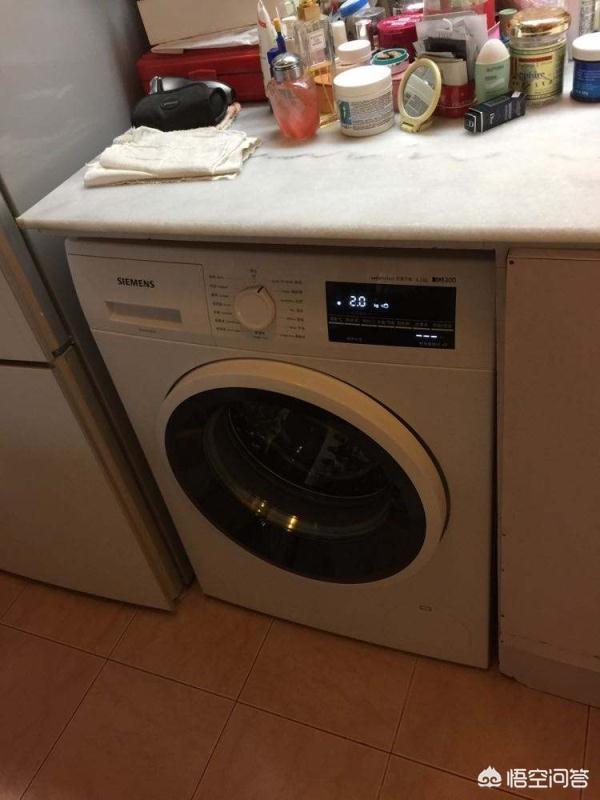 如何清洗滚筒洗衣机的方法妙招，如何清洗滚筒洗衣机内部的污垢