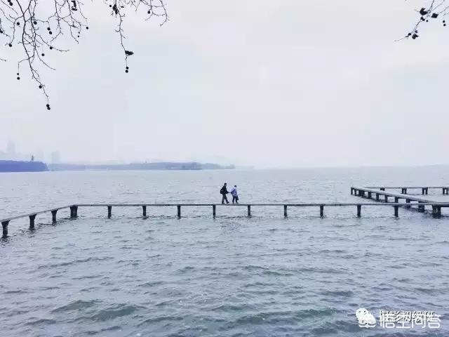 <a href=https://maguai.com/list/256-0-0.html target=_blank class=infotextkey>朋友圈</a>背景图ins风:在今日头条上写文章怎样找图片素材？(今日头条图片素材哪里找)
