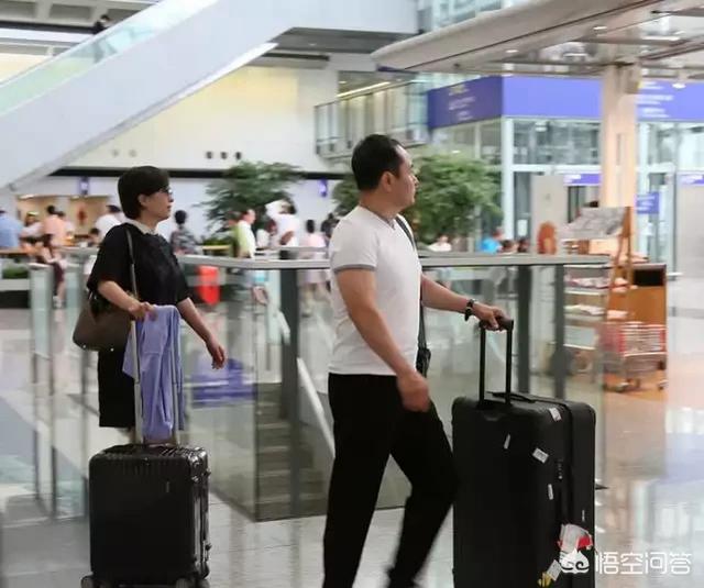 杨幂住哪里:杨幂住哪 杨幂被网友曝光，回家过年宁可住酒店也不回家住，你怎么看？