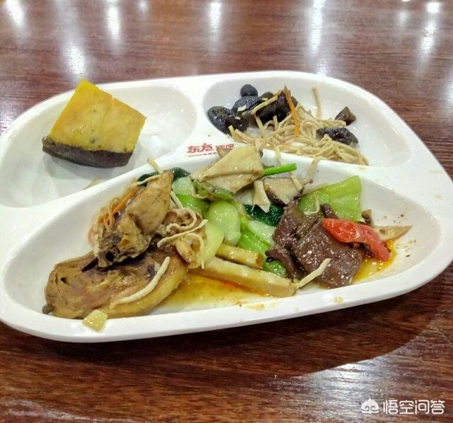 重庆圣心宠物医院是个黑店:高速服务区，大巴司机是免费吃饭吗？