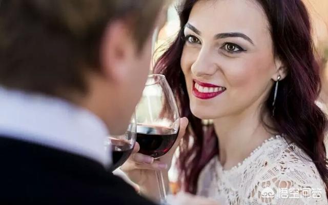 阿斯顿法国红酒快乐什么意思，现在有多少男人每天喜欢一个人在家喝酒的，都是什么心态