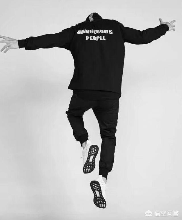 谁看过日本动漫五更龙宝宝超时空保姆