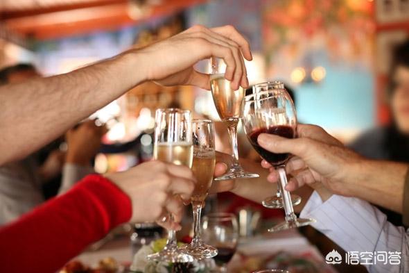 痛风能喝红酒，当饮酒不可避免时，痛风患者该如何安全地把握饮酒的度？