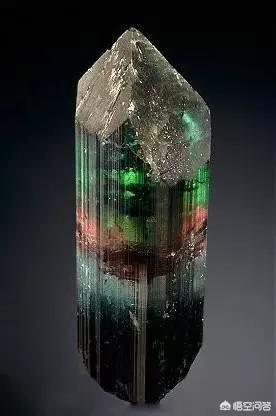 宝石图片大全,有没有识货的高人，来看看这是什么石头啊？