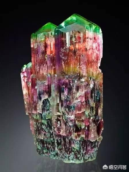 宝石图片大全,有没有识货的高人，来看看这是什么石头啊？