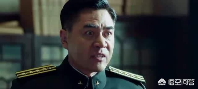 方季惟:为什么《北平无战事》中徐铁英跟方孟韦正副局长的警衔差别这么大