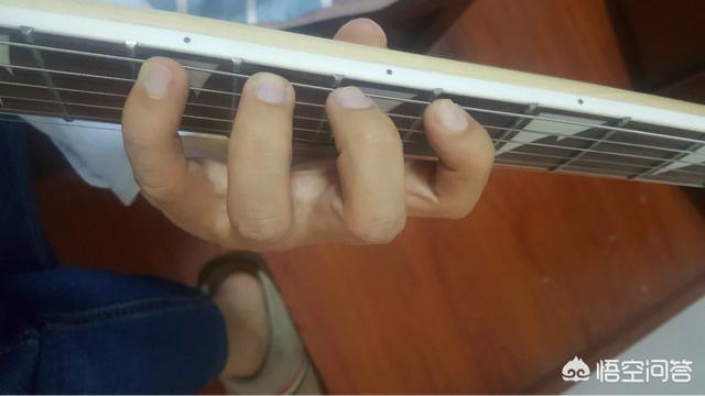 吉他手指练习(吉他手指练习器)