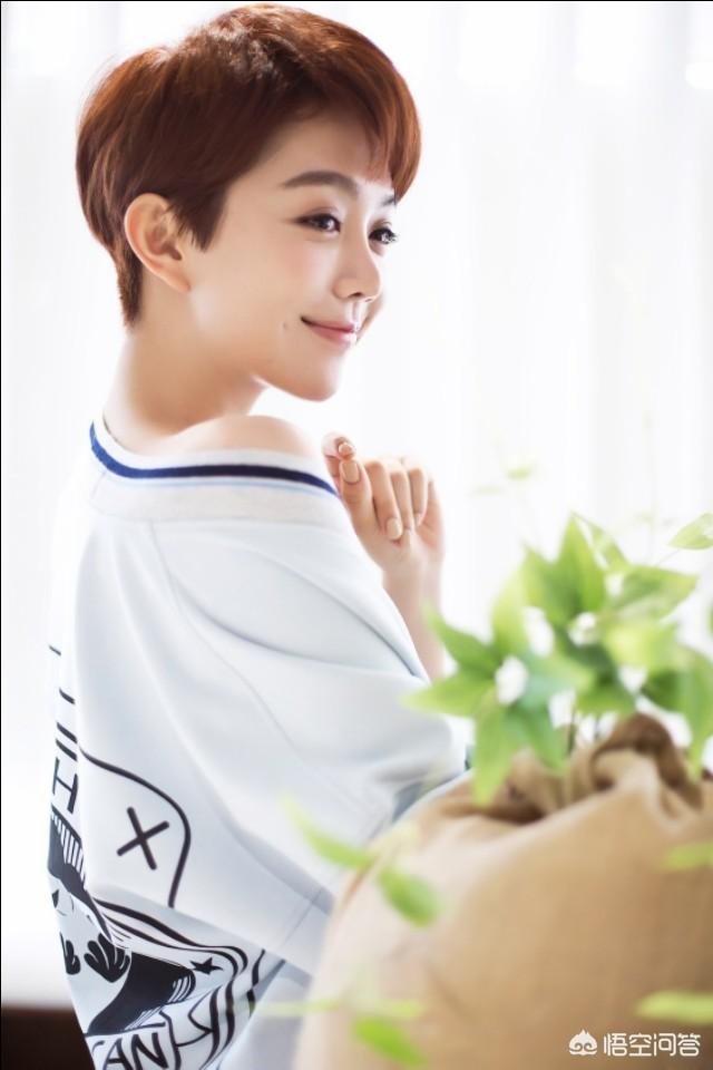 姜妍整容前后照片对比:女演员姜妍怎么看起来比以前越来越年轻漂亮了？