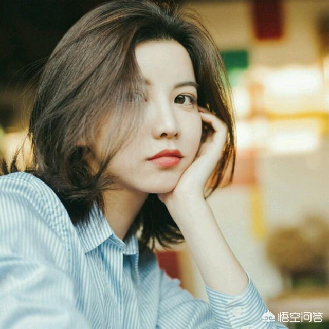 有哪些适合女生用的手机壁纸？