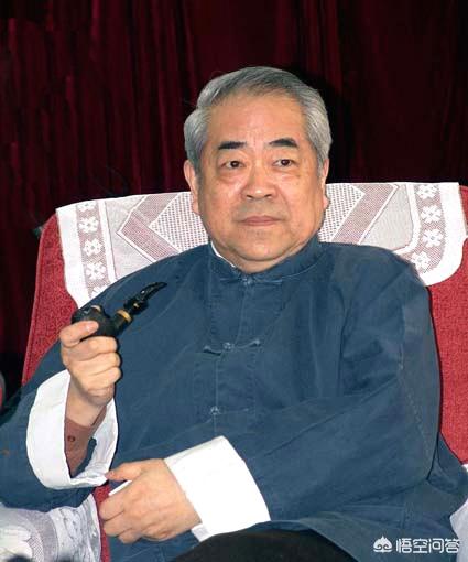 有人说范曾是国学大师、书画大师,为什么却有人说他欺世盗名,一文不值？