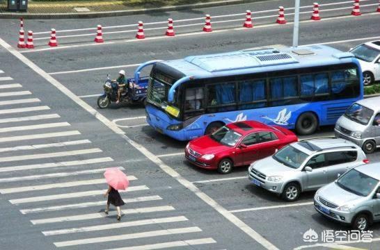 杭州保时捷,在杭州，“车让人”的素质为何如此之高？