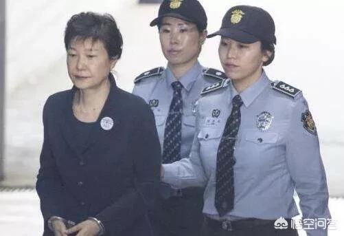 韩国法院于3月16日对朴槿惠作出一审判决,有人把3月16日称为“朴槿惠日”,你怎么看？