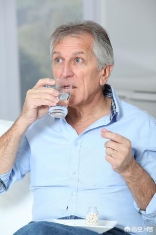 膀胱结石症状尿血:骑山地自行车会导致尿血吗？ 膀胱输尿管结石症状