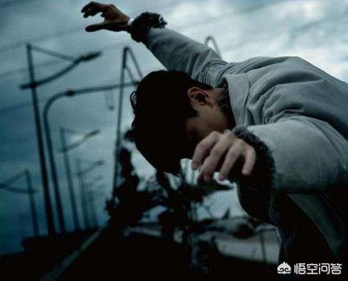 林俊杰被打:如何看待林俊杰打飞粉丝手机事件？