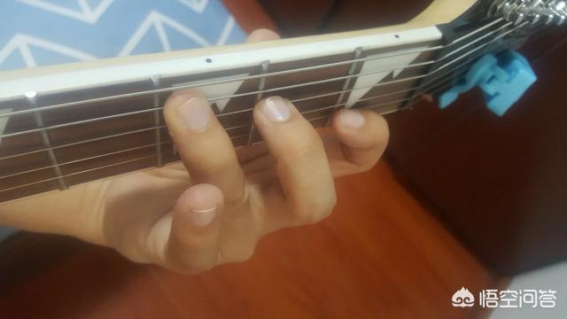 吉他手指练习(吉他手指练习器)