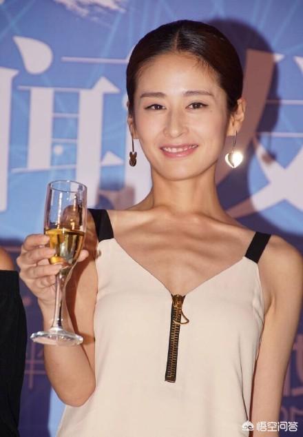 头条问答 - 颖儿胖回120斤反而比排骨胸时期美,女星为减肥有必要这么