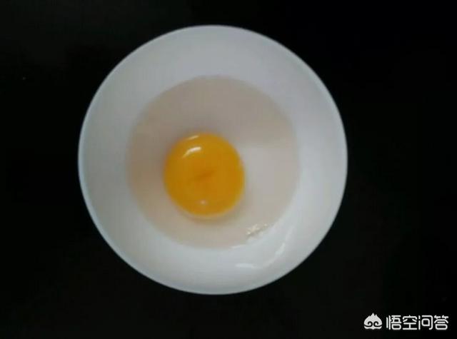 第一次如何给宝宝尝试鸡蛋，宝宝添加辅食吃的鸡蛋羹怎样制作
