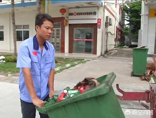 关于鲣鸟的资料:三沙市的生态环境很脆弱，那岛上的垃圾都怎么处理？ 鲣鸟为什么脚这么鲜艳