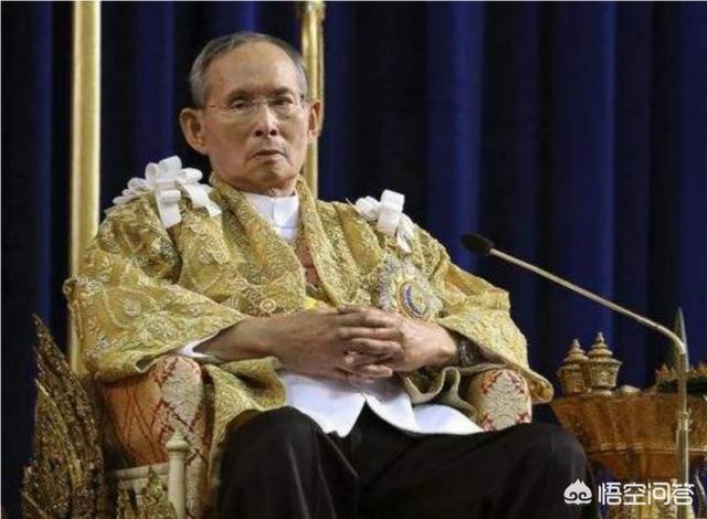 头条问答 - 为什么泰国国王普密蓬能获得泰国民众的喜爱?(17个回答)