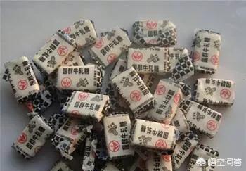 干脆面君gif动态图:“小浣熊”干脆面重出江湖，还记得童年的味道吗？