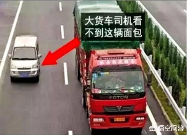 教练车被货车倾轧:如何看待江苏一货车爆胎，压扁教练车，4女学员和教练死亡？