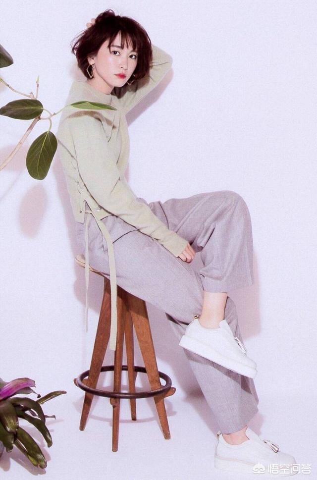 青天白日壁纸:有没有白色手机高清壁纸？