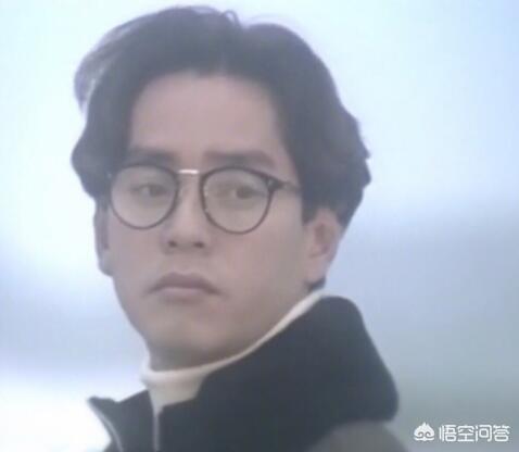 有没有哪个男明星刚出道时很帅气,但很快就长老长残了的？
