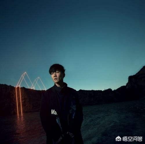 林俊杰被打:如何看待林俊杰打飞粉丝手机事件？