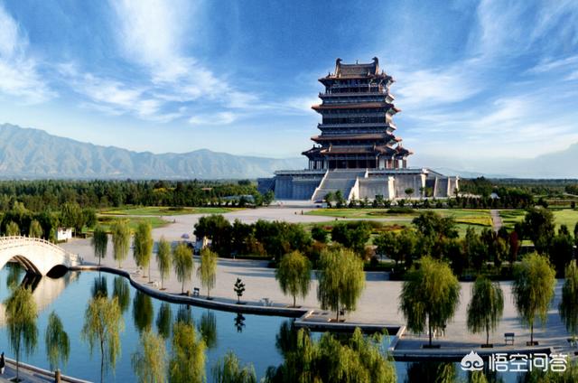 王之涣的诗《登鹳雀楼》中的鹳雀楼在山西哪里？