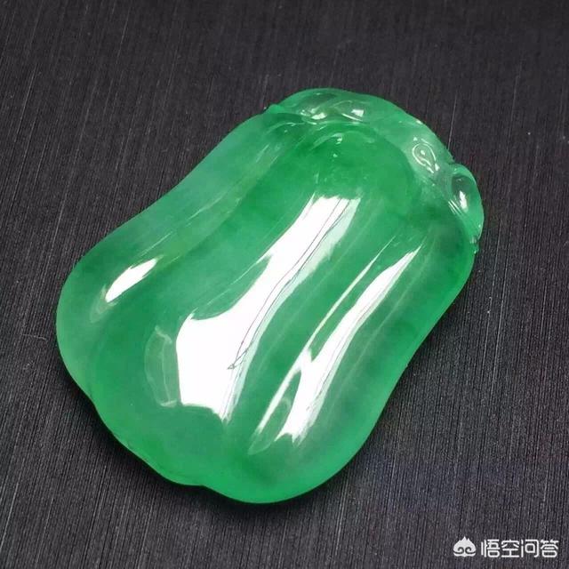 怎样鉴别翡翠的真假一杯水,市面上的翡翠水太深，要怎么辨别？