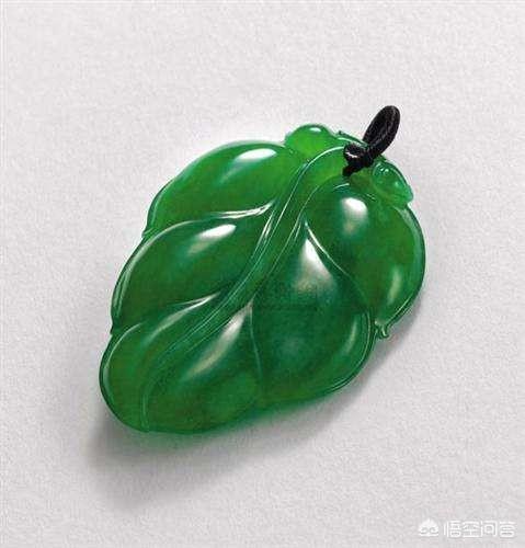 怎样鉴别翡翠的真假一杯水,市面上的翡翠水太深，要怎么辨别？