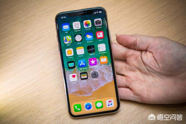 iPhone手机究竟有什么优势，iPhone真的有那么好吗，为什么人们都趋之若鹜