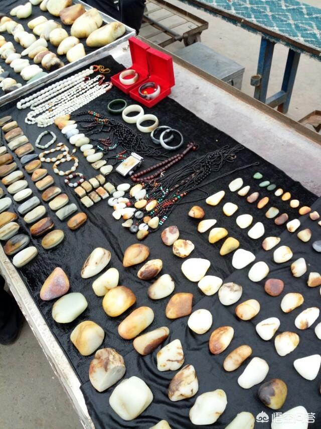 和田玉容易碎吗,真玉镯和假玉镯谁容易碎？该怎么分辨？