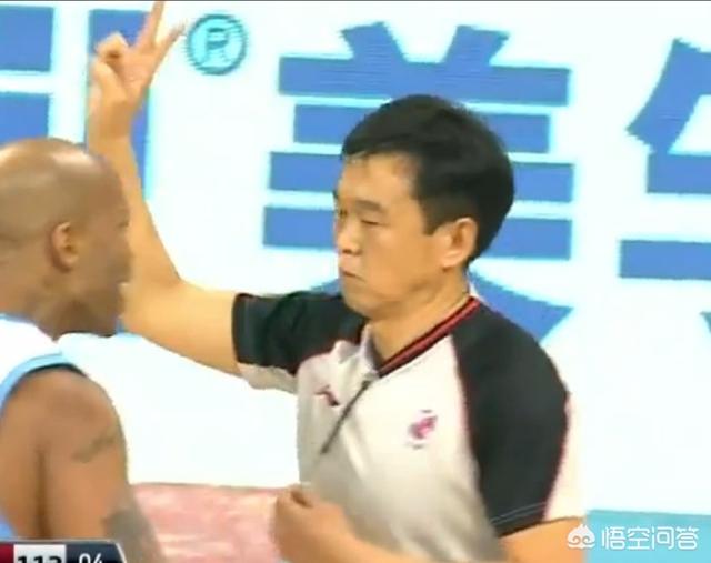 人们对于cba著名裁判乔升龙的争议为什么这么大？