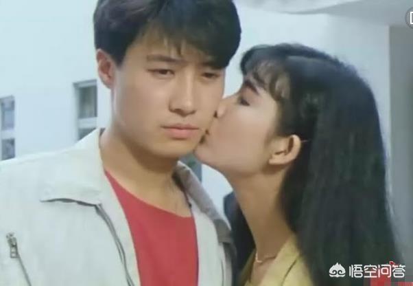 黎明演唱会天王送花:天王黎明演唱生涯里的哪场演唱会堪称最经典？你觉得呢？